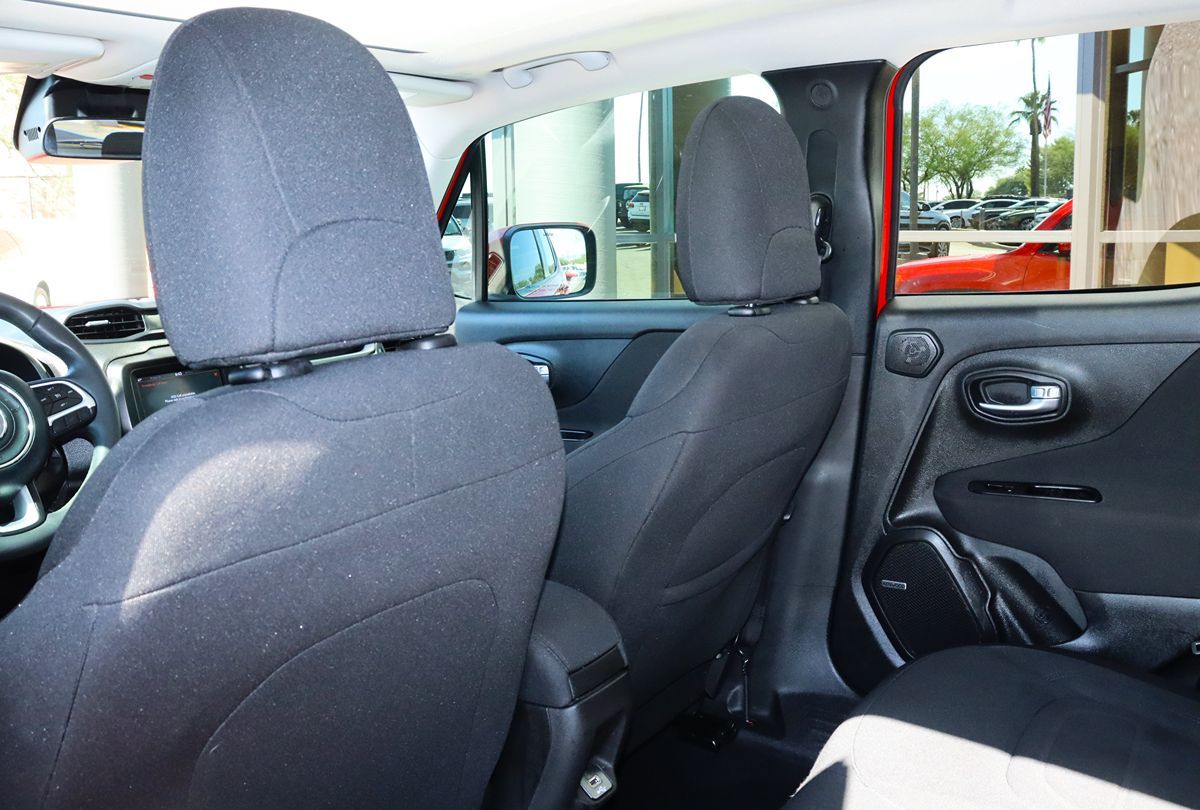 2021 Jeep Renegade Latitude photo 28