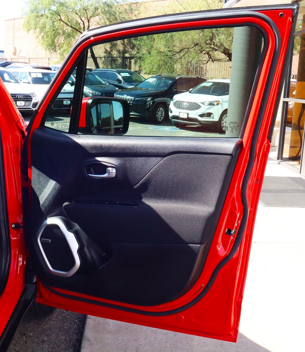 2021 Jeep Renegade Latitude photo 30