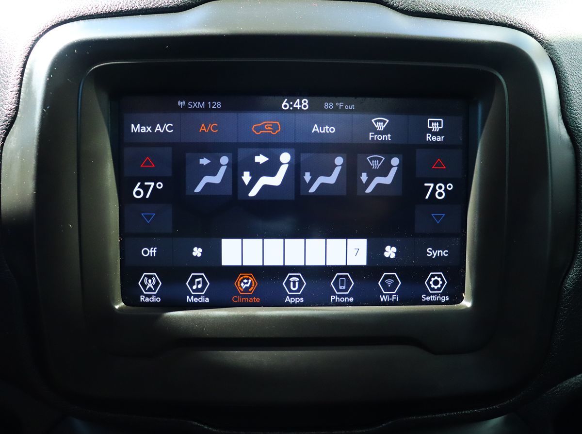 2021 Jeep Renegade Latitude photo 42