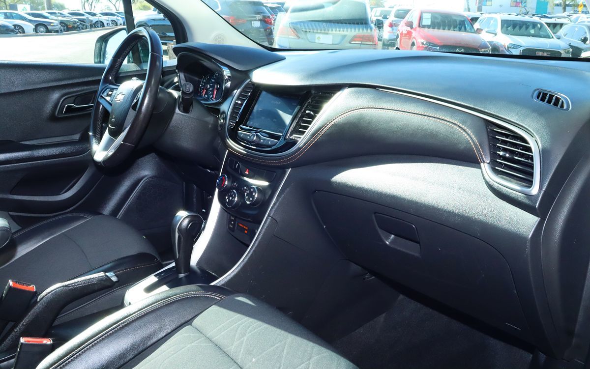 2022 Chevrolet Trax LT photo 32