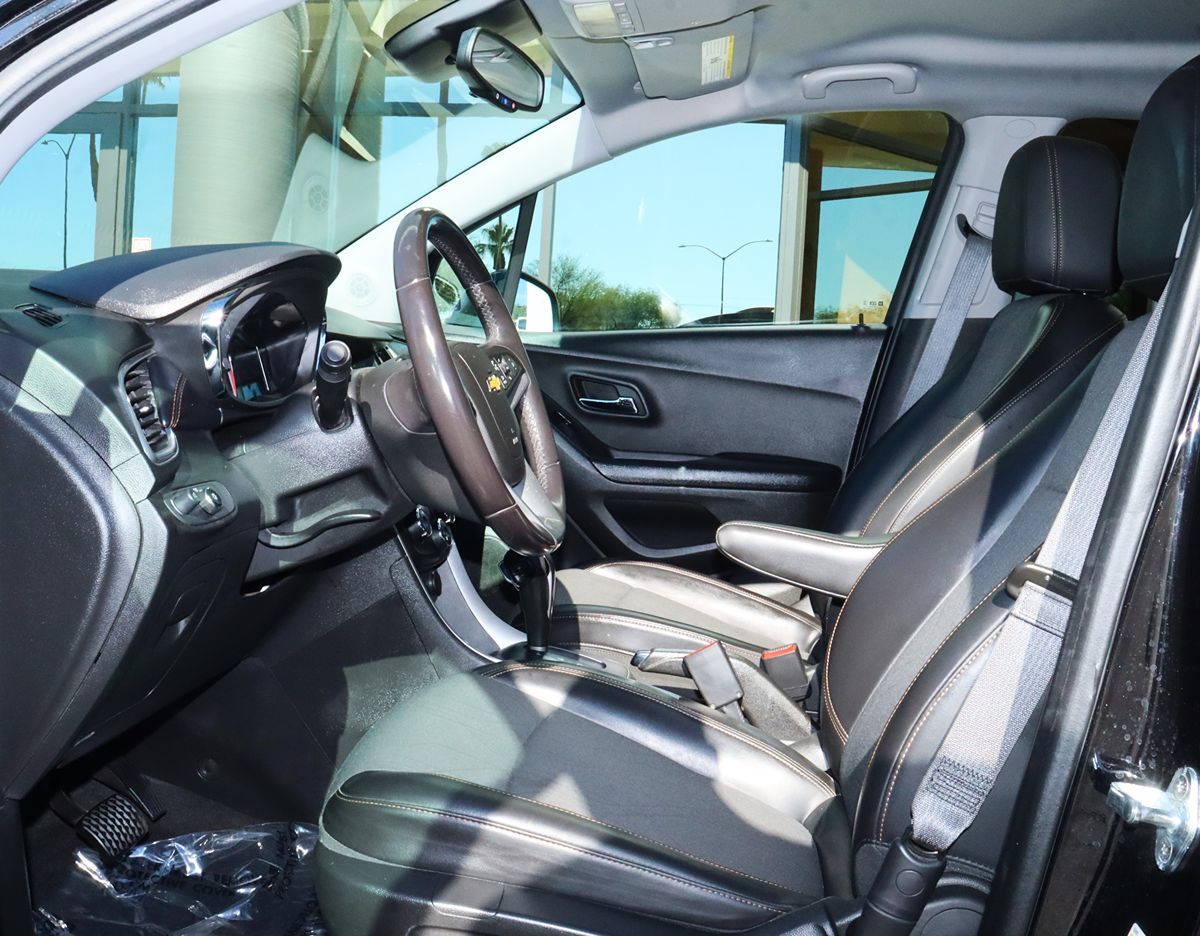 2022 Chevrolet Trax LT photo 35