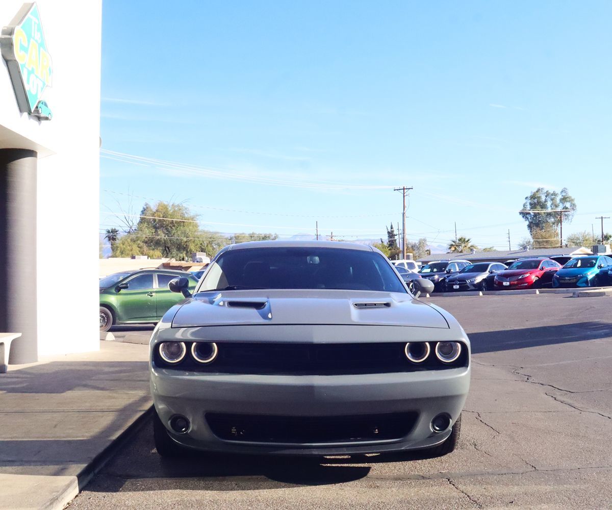 2019 Dodge Challenger SXT Plus photo 16