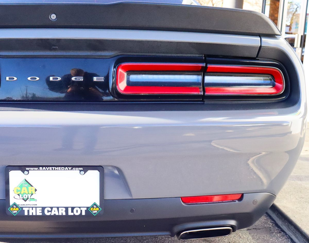 2019 Dodge Challenger SXT Plus photo 20