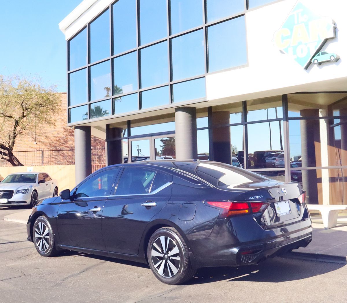 2019 Nissan Altima SV photo 9