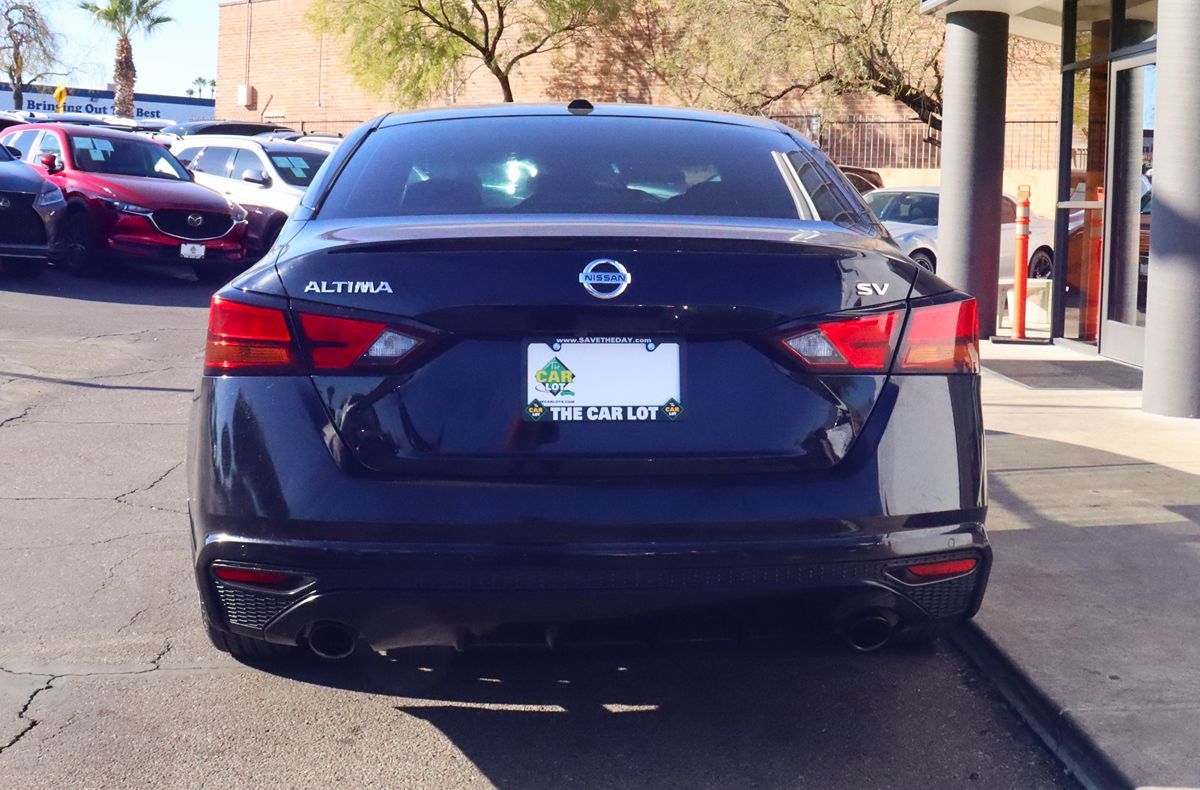 2019 Nissan Altima SV photo 11