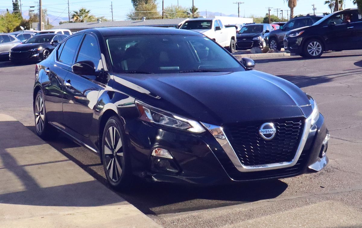 2019 Nissan Altima SV photo 14