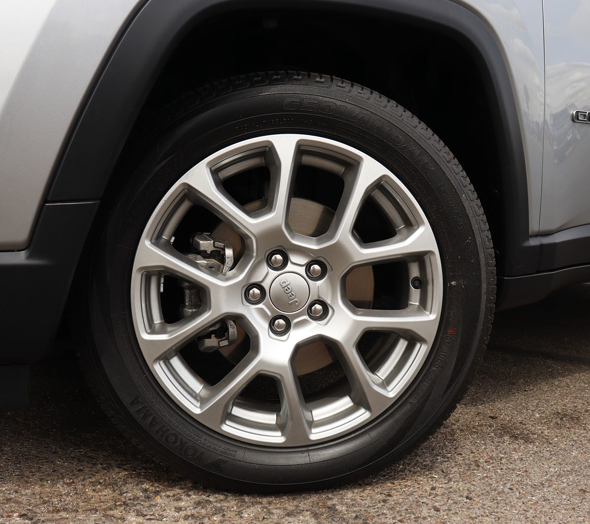 2022 Jeep Compass Latitude Lux photo 4