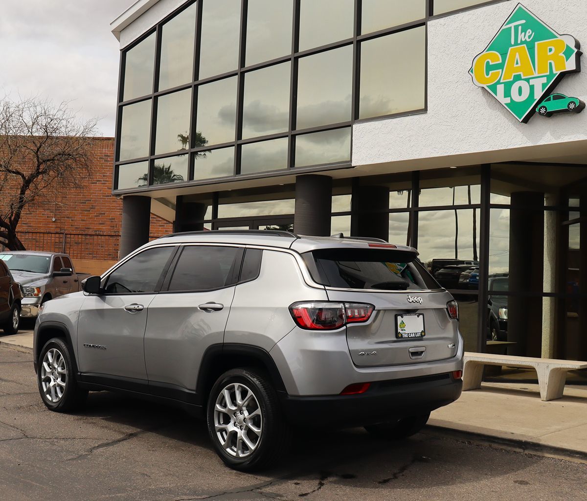 2022 Jeep Compass Latitude Lux photo 8