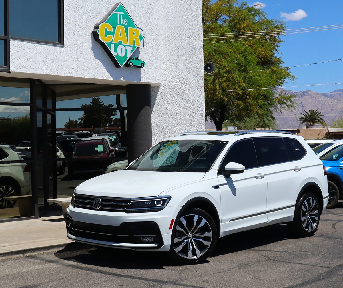 2021 Volkswagen Tiguan SEL Premium R-Line photo 2