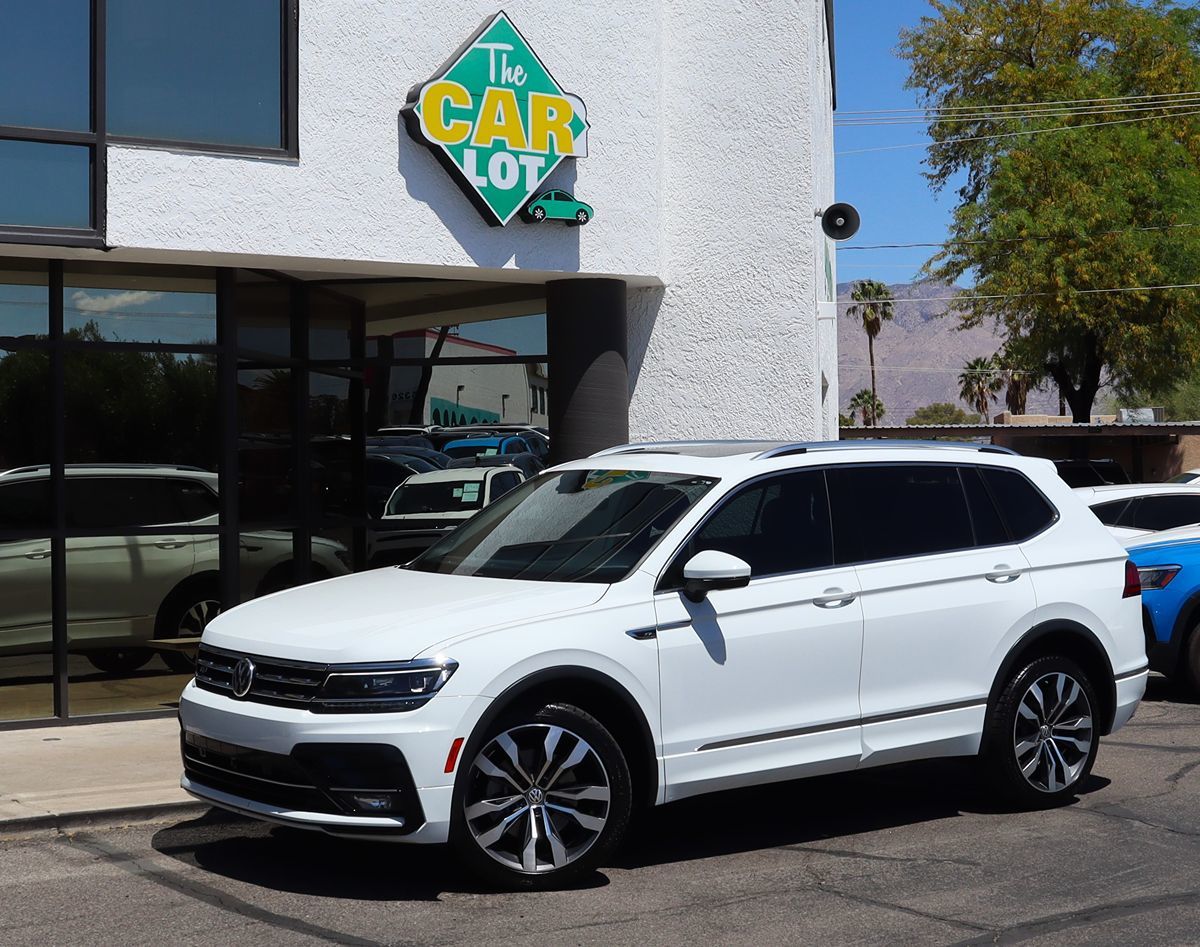 2021 Volkswagen Tiguan SEL Premium R-Line photo 3