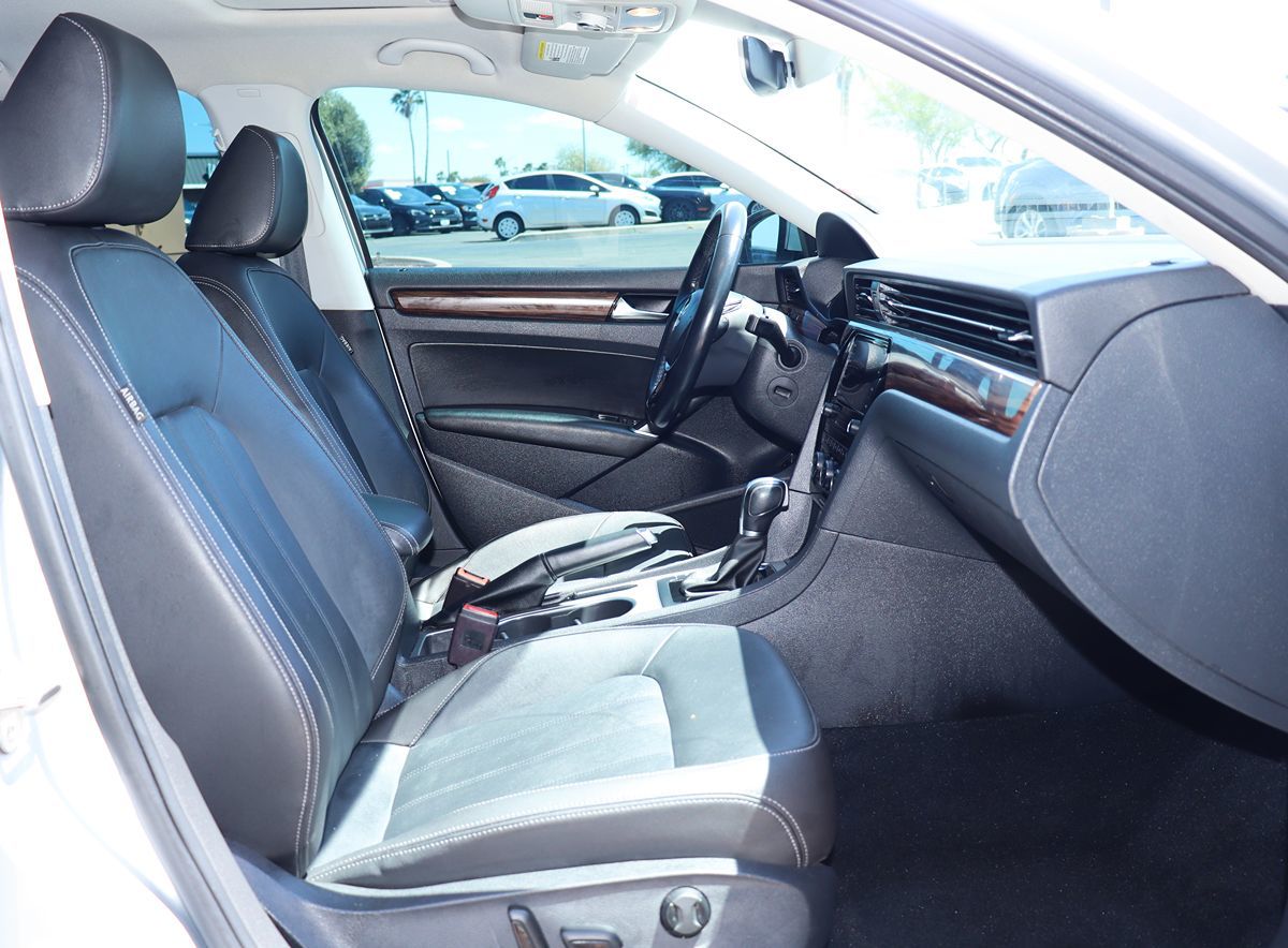 2020 Volkswagen Passat SEL - Photo 35