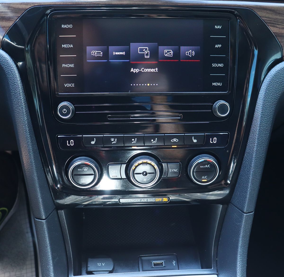 2020 Volkswagen Passat SEL - Photo 46