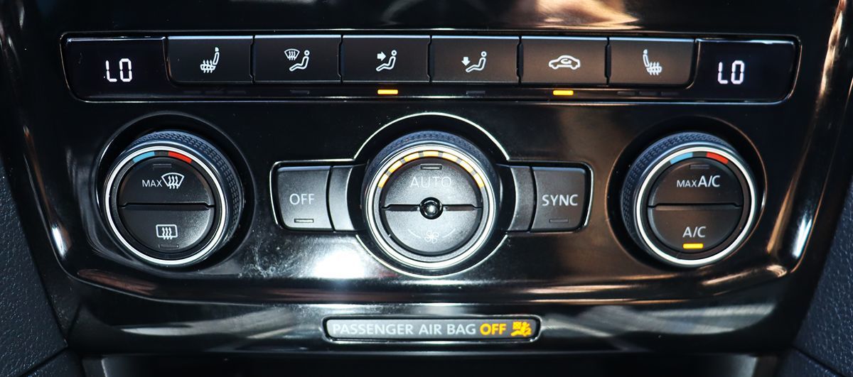 2020 Volkswagen Passat SEL - Photo 53