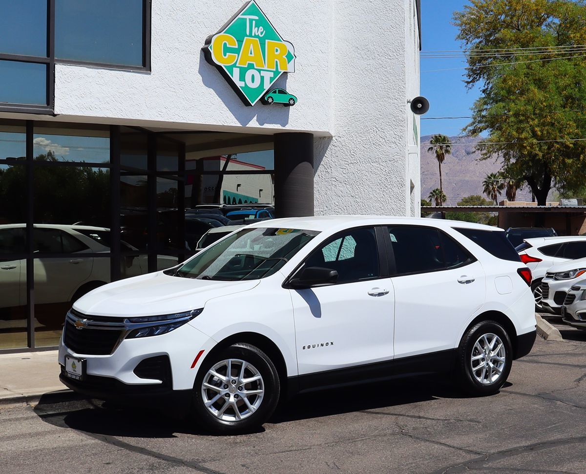 2023 Chevrolet Equinox LS - Photo 3