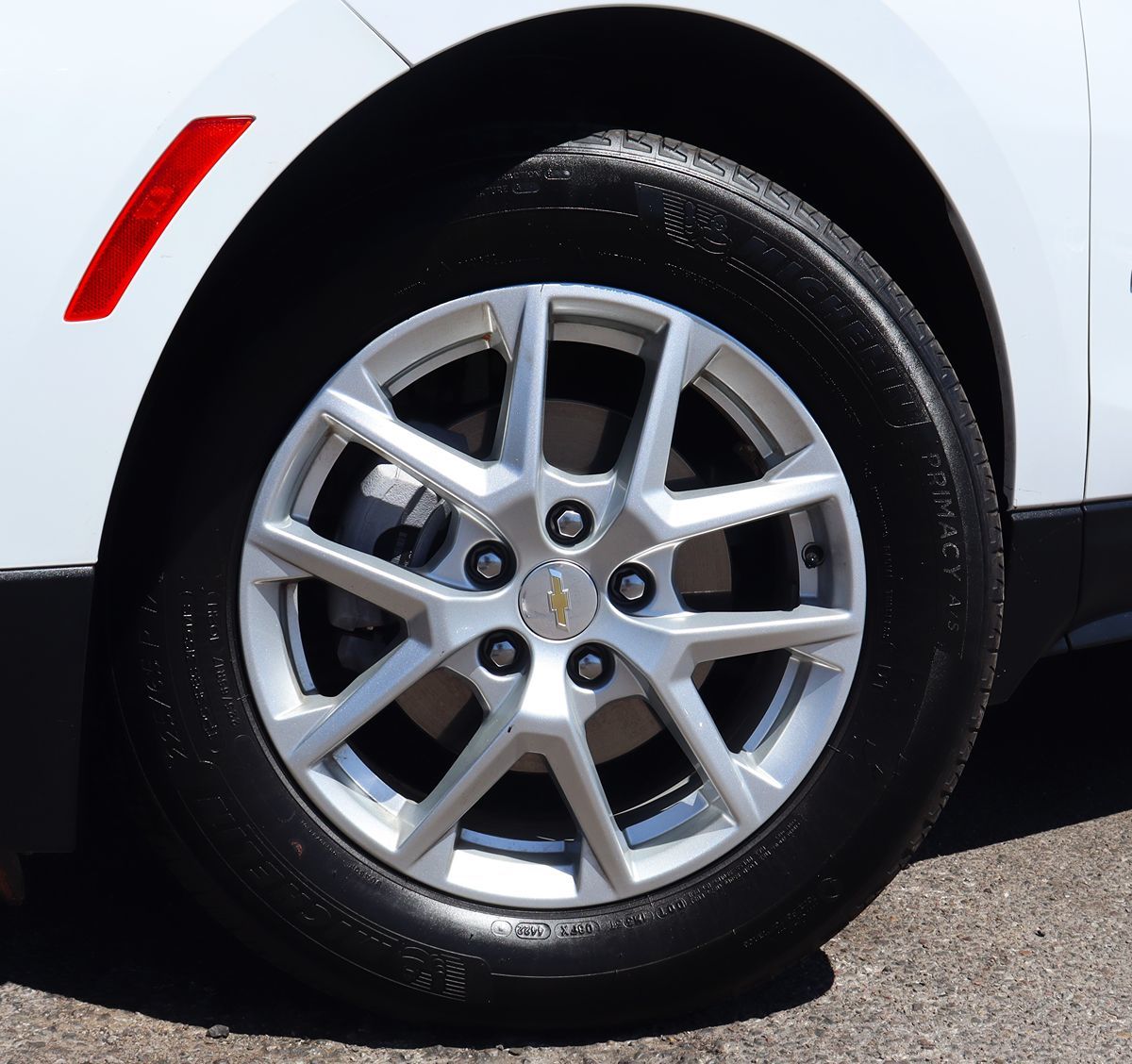 2023 Chevrolet Equinox LS - Photo 5