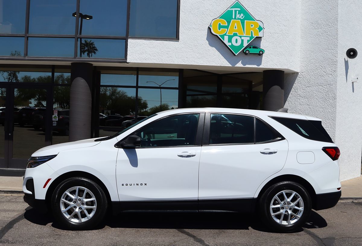 2023 Chevrolet Equinox LS - Photo 8