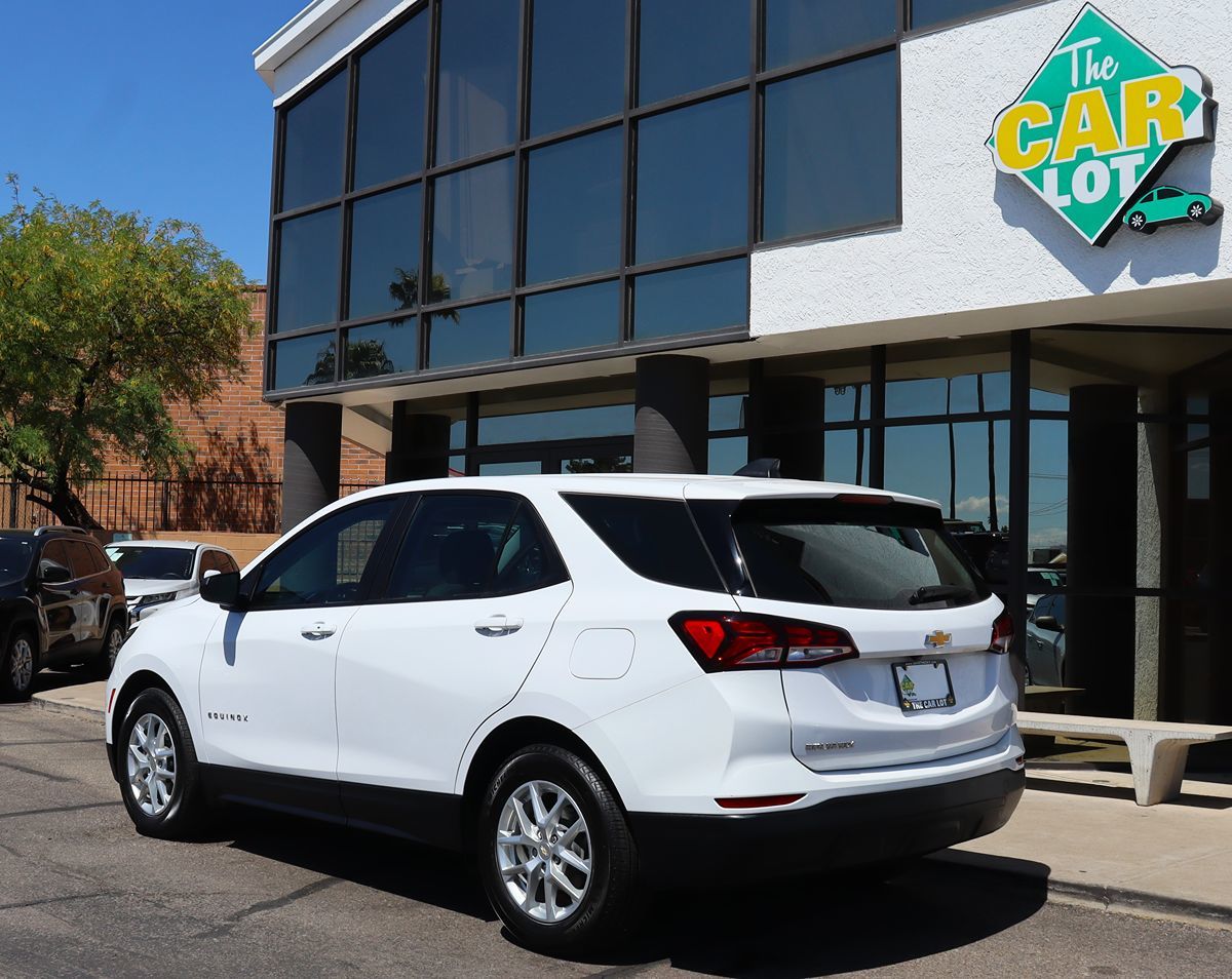 2023 Chevrolet Equinox LS - Photo 9