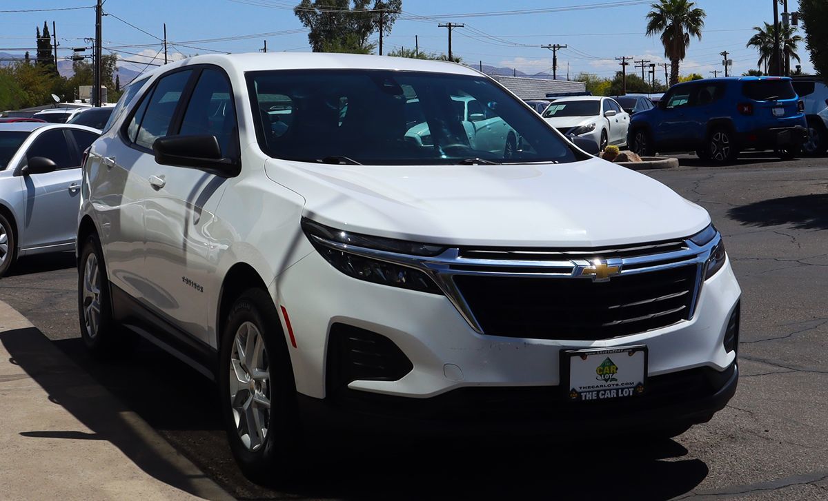 2023 Chevrolet Equinox LS - Photo 14
