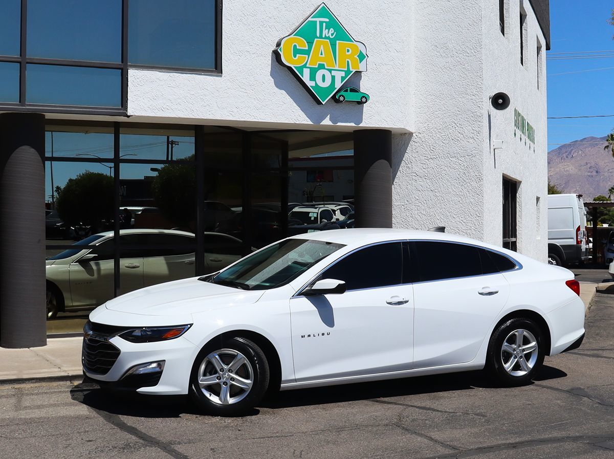 2020 Chevrolet Malibu LS photo 3
