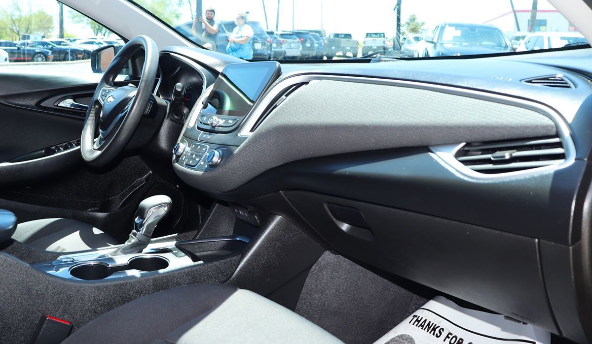 2022 Chevrolet Malibu 1LT - Photo 35