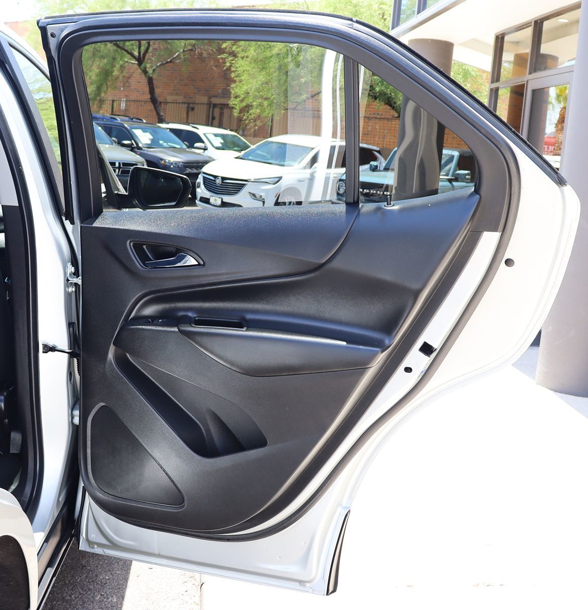 2022 Chevrolet Equinox LT photo 27