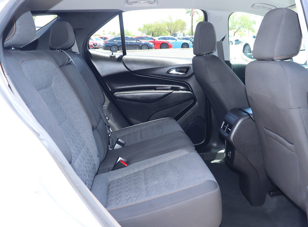 2022 Chevrolet Equinox LT photo 28