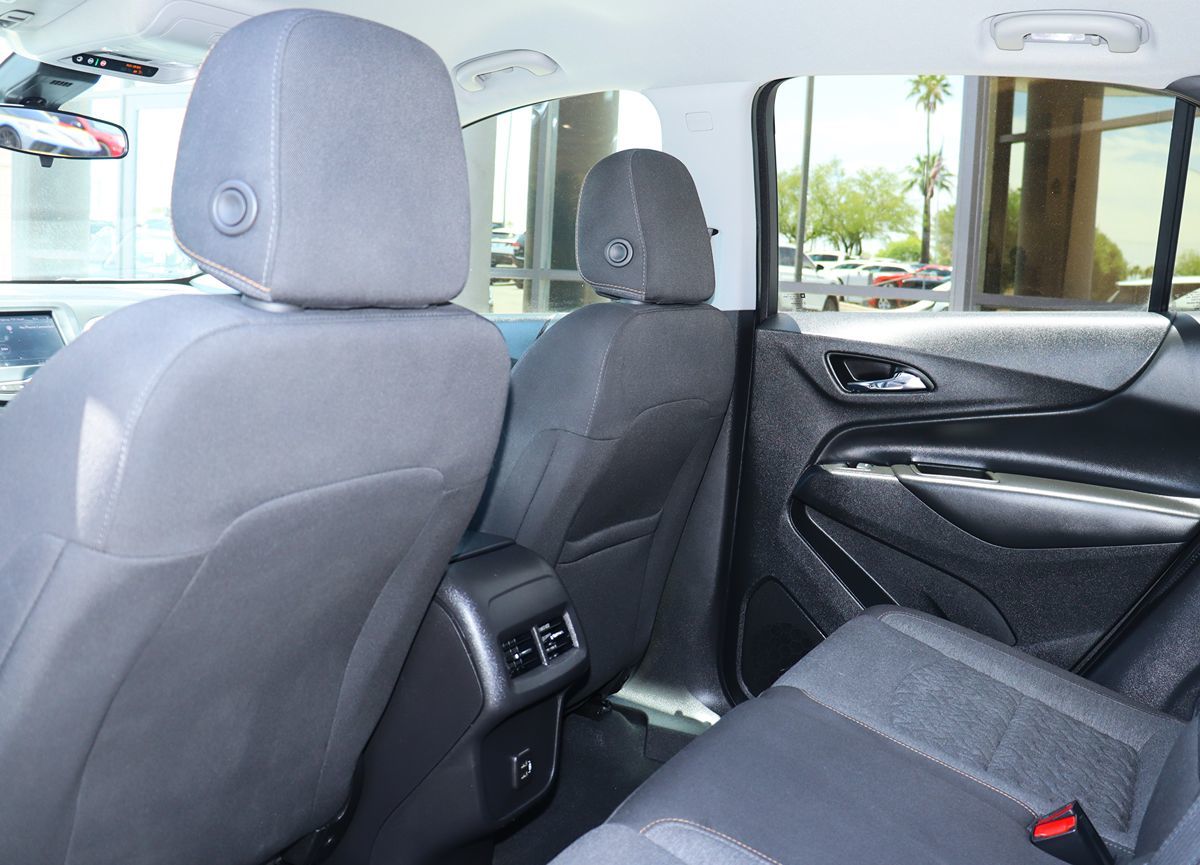 2022 Chevrolet Equinox LT photo 32