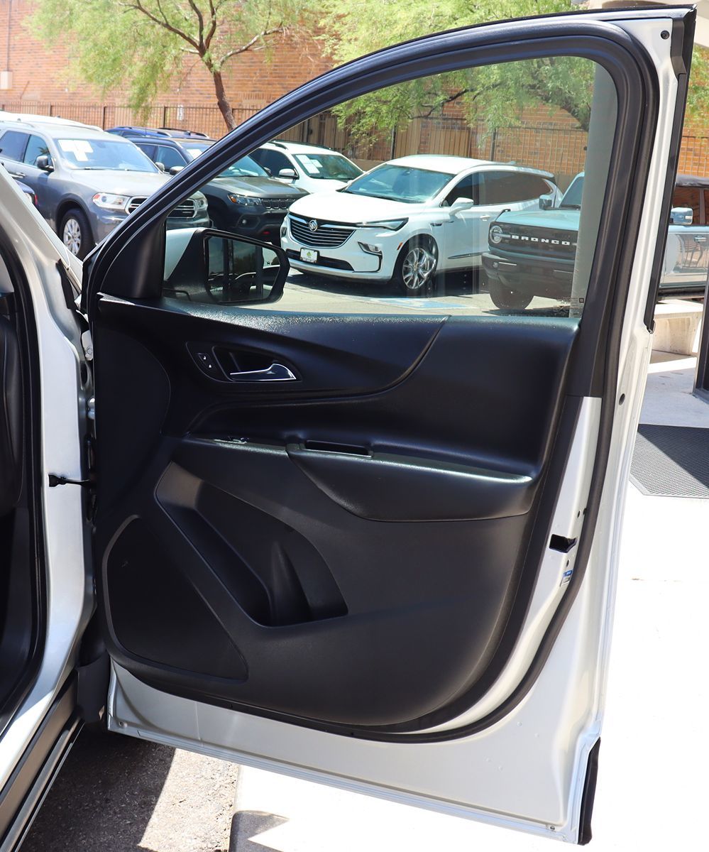2022 Chevrolet Equinox LT photo 34