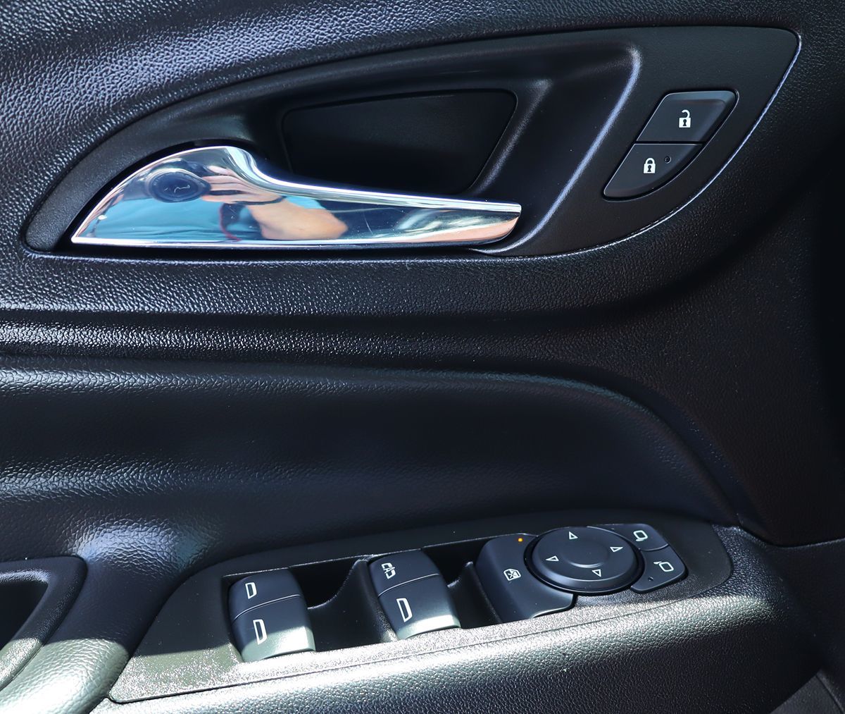 2022 Chevrolet Equinox LT photo 38