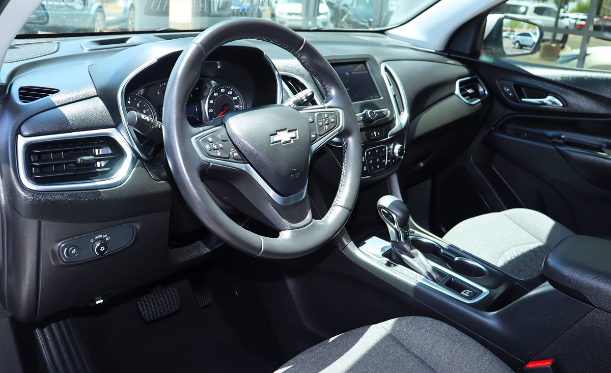 2022 Chevrolet Equinox LT photo 40
