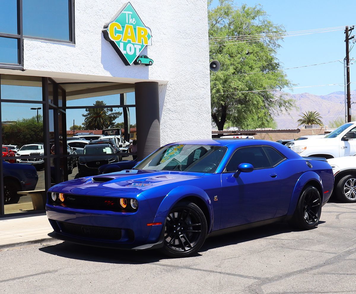 2022 Dodge Challenger R/T Scat Pack Widebody photo 2