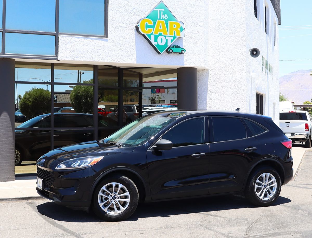 2022 Ford Escape S photo 3