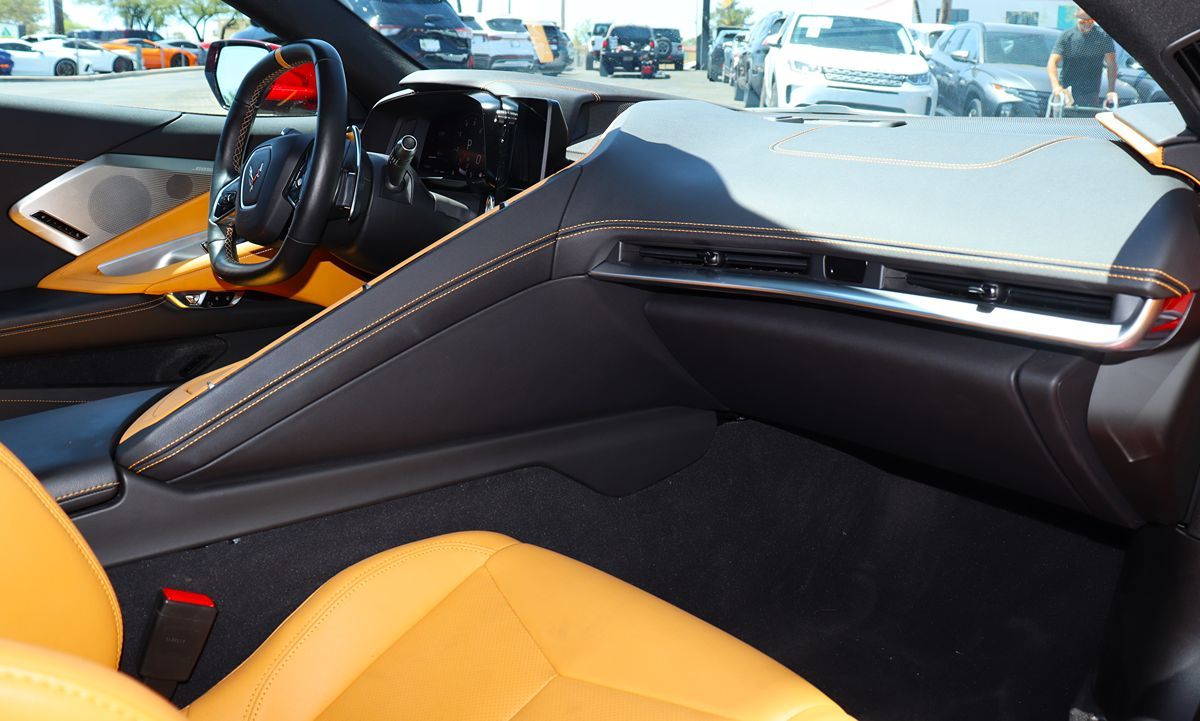 2022 Chevrolet Corvette 2LT - Photo 33