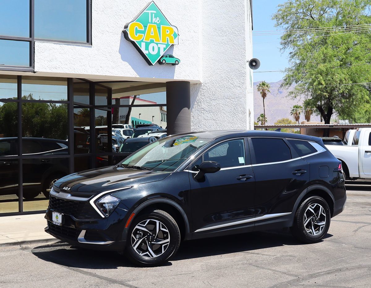 2023 Kia Sportage LX photo 2