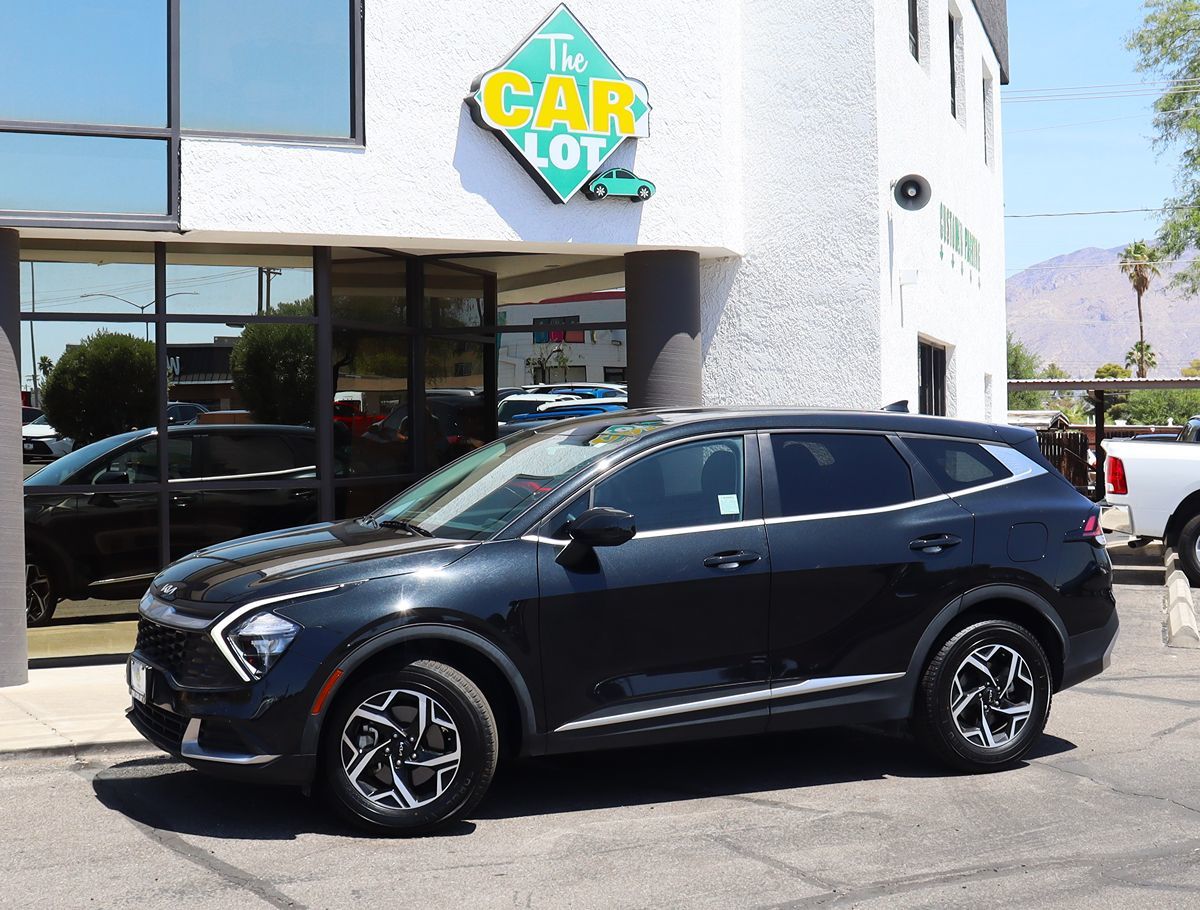 2023 Kia Sportage LX photo 3