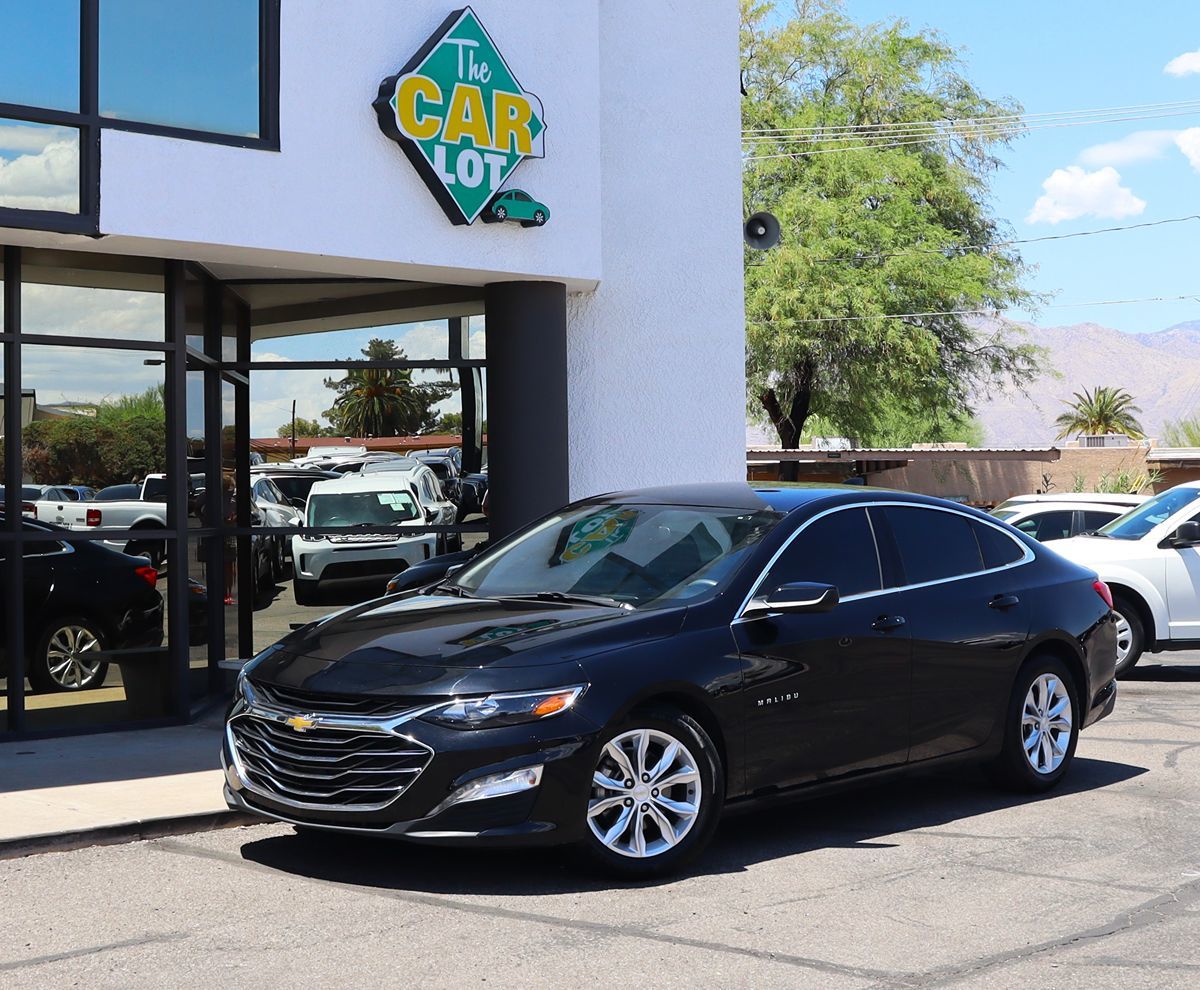 2023 Chevrolet Malibu 1LT photo 2
