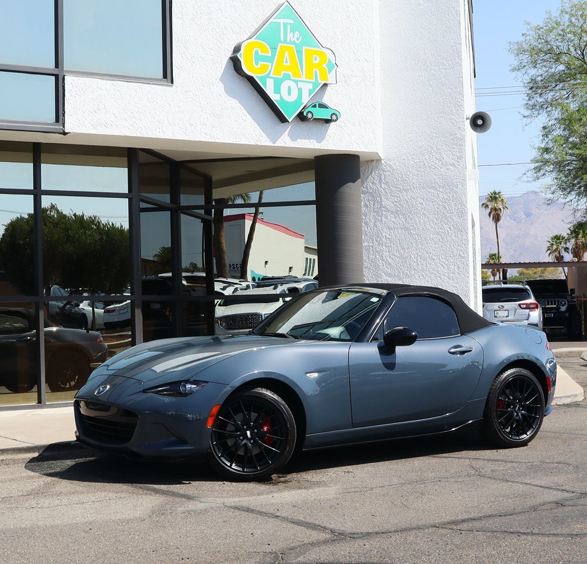 2022 Mazda MX-5 Miata Miata photo 2
