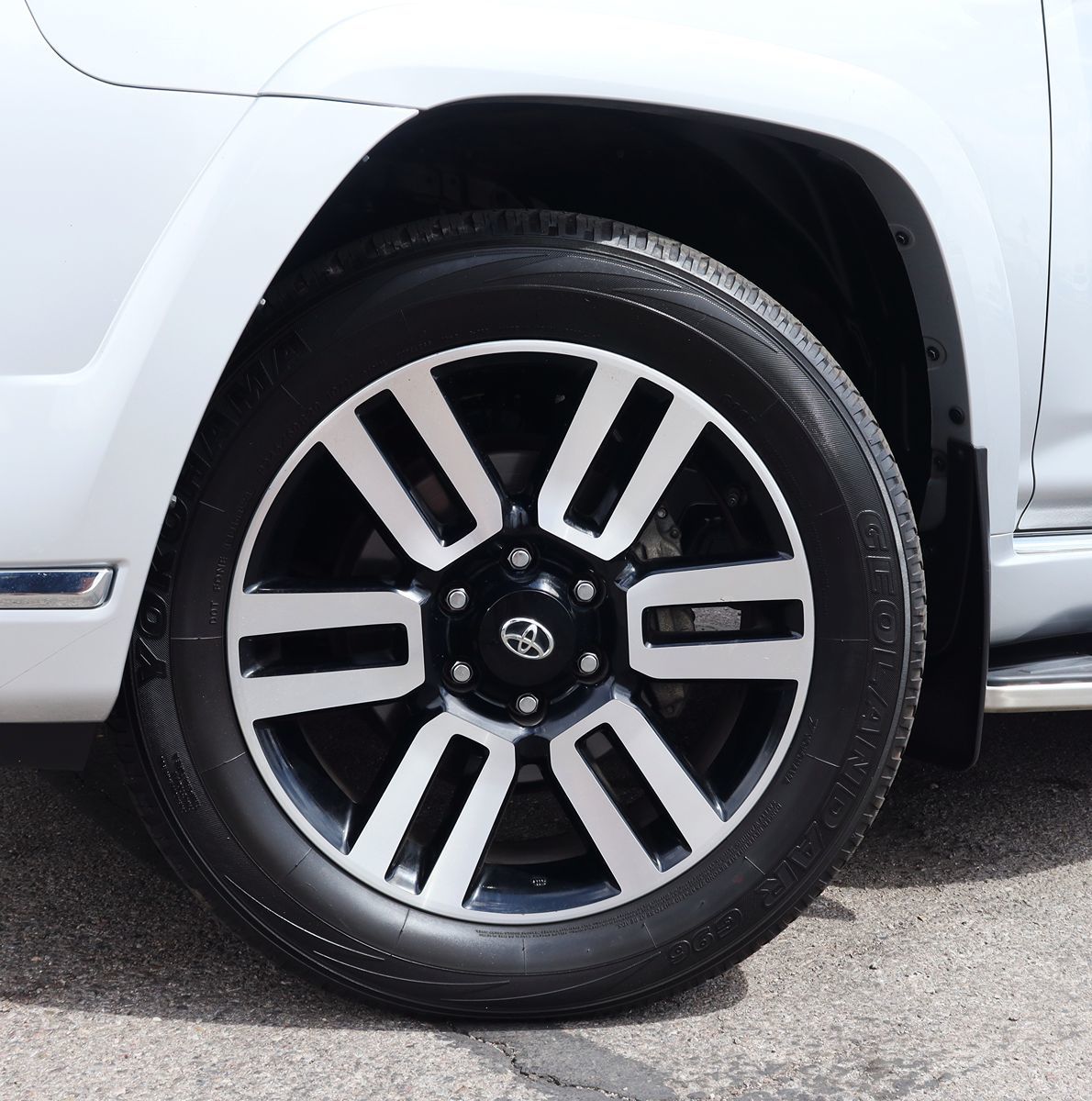 2022 Toyota 4Runner Limited photo 3