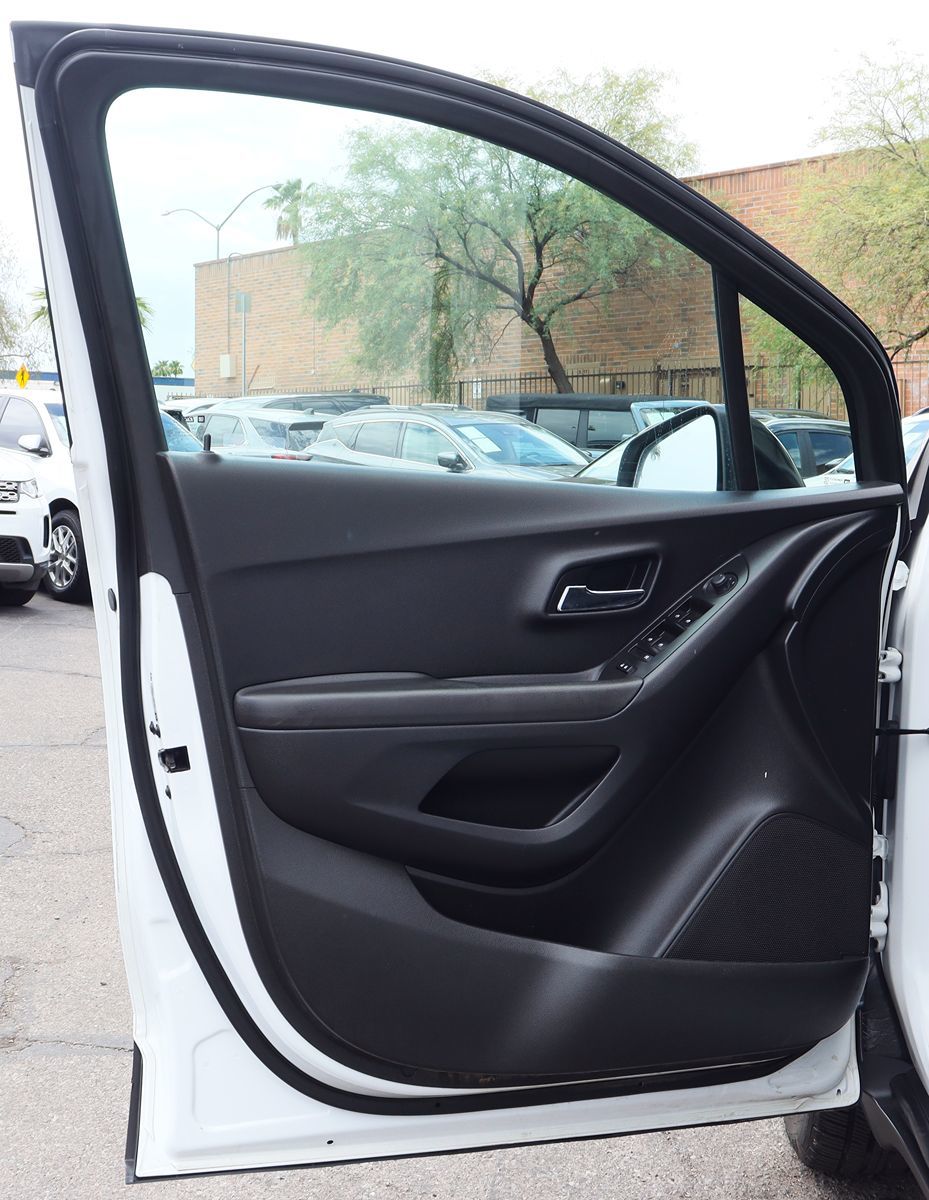2020 Chevrolet Trax LT photo 30