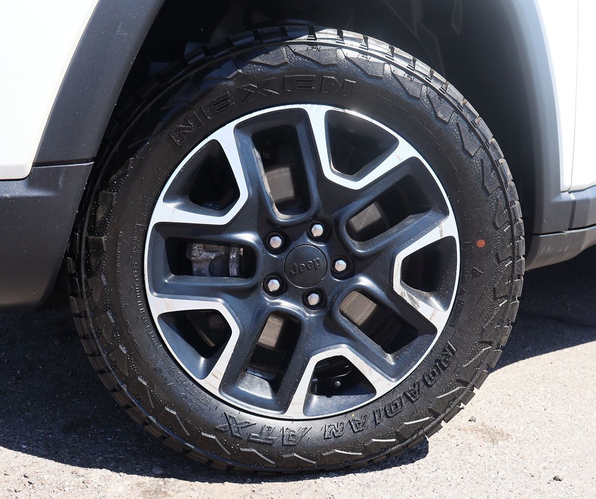 2019 Jeep Compass Trailhawk photo 3