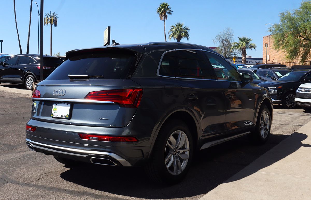 2022 Audi Q5 S line Premium photo 9