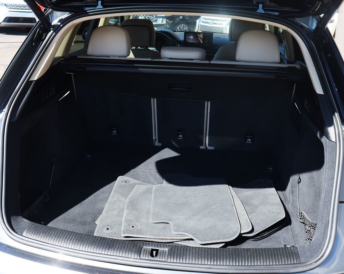 2022 Audi Q5 S line Premium photo 19