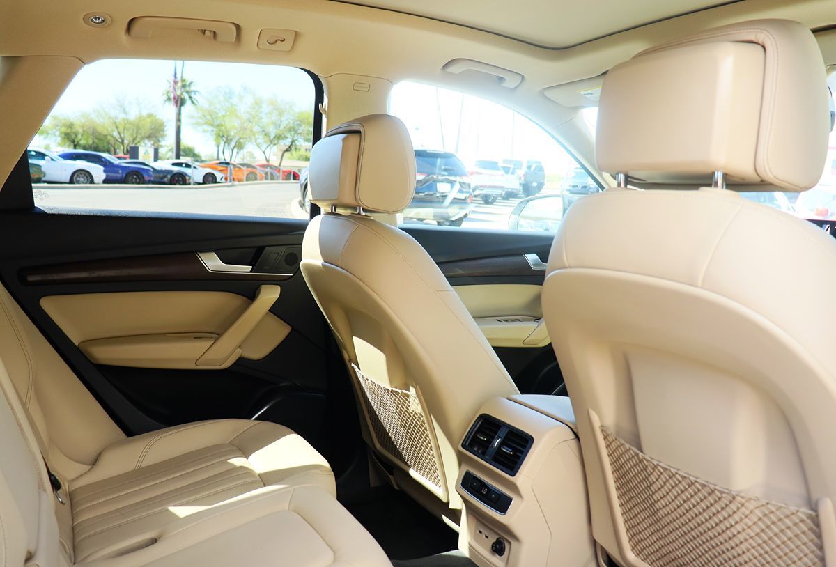 2022 Audi Q5 S line Premium photo 22