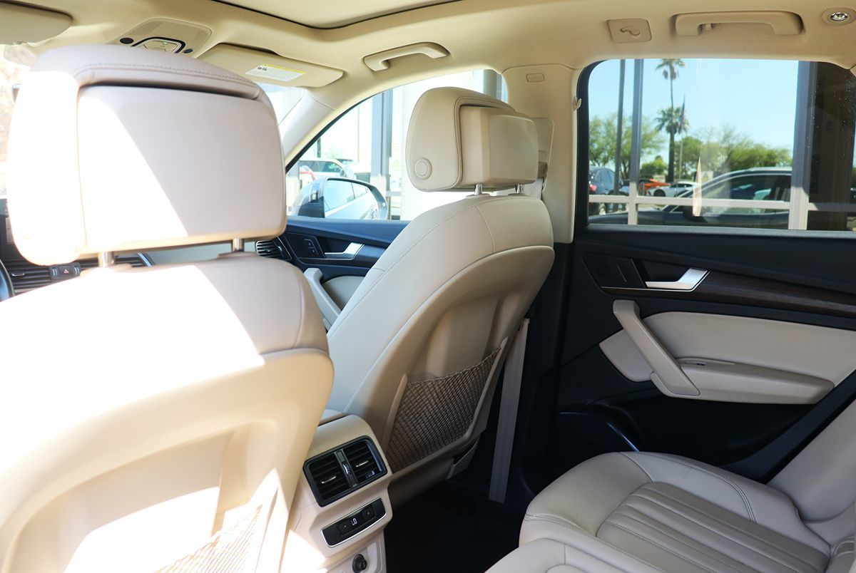2022 Audi Q5 S line Premium photo 25