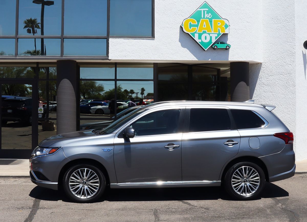 2022 Mitsubishi Outlander PHEV SE - Photo 8