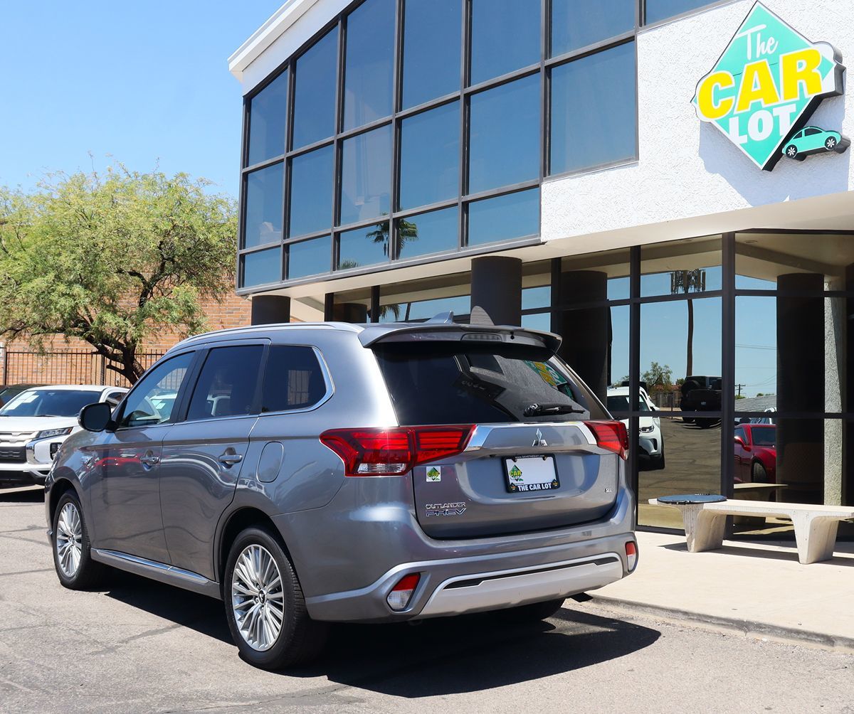 2022 Mitsubishi Outlander PHEV SE - Photo 9