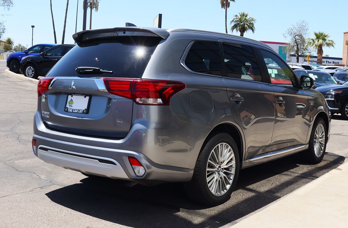 2022 Mitsubishi Outlander PHEV SE - Photo 13