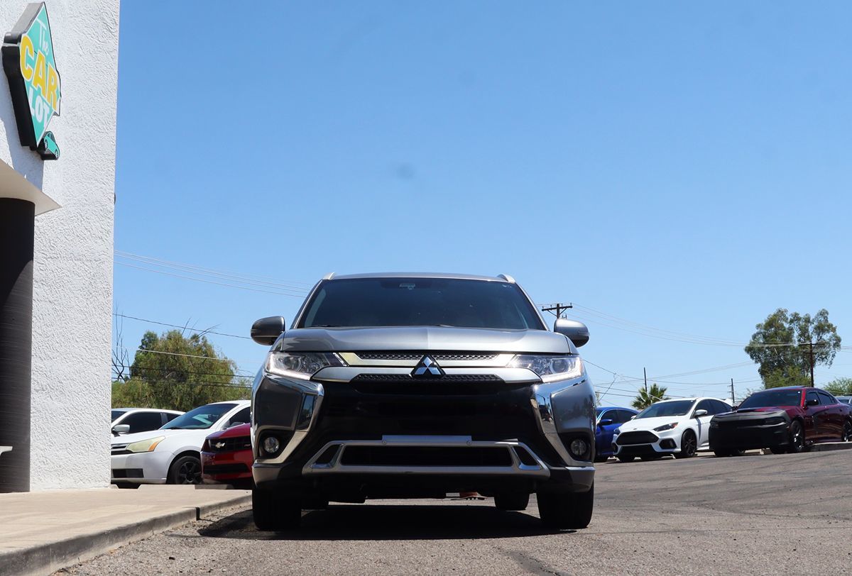 2022 Mitsubishi Outlander PHEV SE - Photo 17