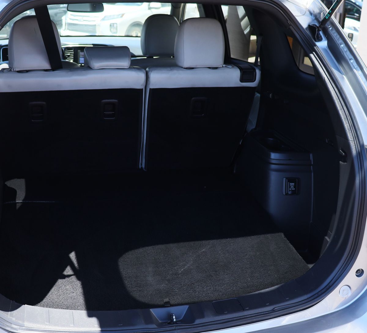 2022 Mitsubishi Outlander PHEV SE - Photo 25