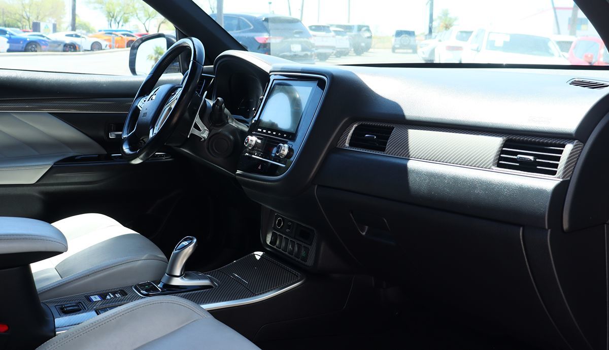 2022 Mitsubishi Outlander PHEV SE - Photo 37